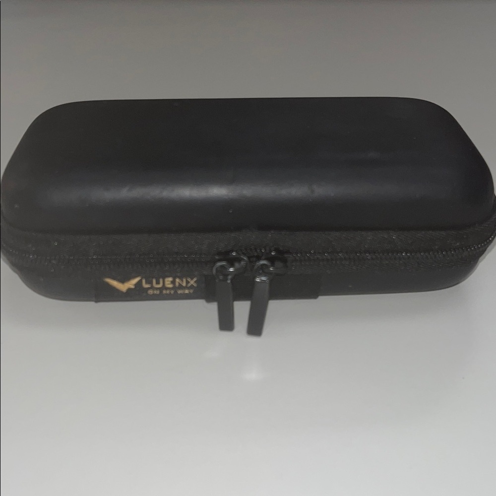 Luenx Black hard zip up Sunglasses Case with inside netting / preowned